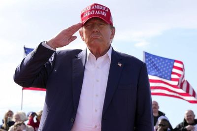 Ông Trump: 'Chỉ đàm phán mới ngăn chặn đổ máu ở châu Âu'