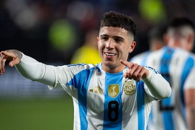 Argentina thắng đậm sau sự cố của Messi