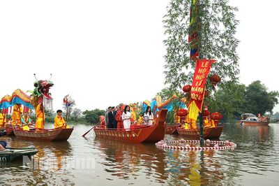 Lễ rước nước tại Lễ hội Hoa Lư năm 2024
