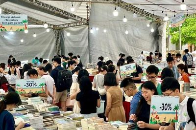 Tại sao nhiều người Việt mất thói quen đọc sách?