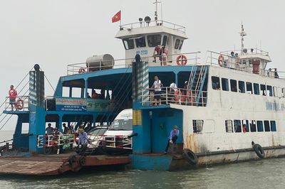 Hải Phòng tạm dừng xe ô tô qua phà Đồng Bài dịp lễ 30/4 và 1/5