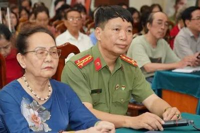 Tâm sự của con gái một liệt sĩ trong buổi ra mắt cuốn sách mang tên 'Phượng'