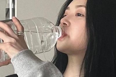 2 cách uống nước khiến thận chịu hành hạ mỗi ngày