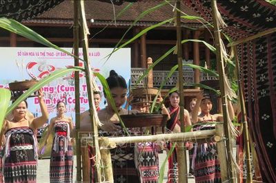 Độc đáo Lễ hội tấc ka coong