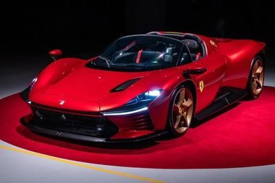 Cận cảnh siêu xe Ferrari Daytona SP3 đầu tiên tại Đông Nam Á