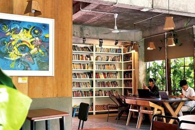 Những quán cà phê sách thú vị tại TP.HCM