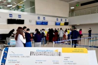 Giá vé máy bay 'hạ nhiệt' giữa cao điểm hè