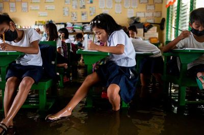 Trường học Philippines lo vào mùa bão