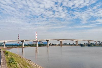 Đôi bờ thương nhớ