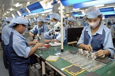 Tại sao doanh nghiệp bỏ hơn 11 tỷ USD mỗi tháng mua hàng từ Trung Quốc?