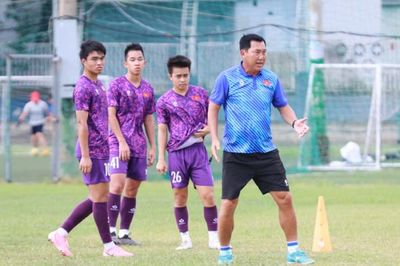 U19 Việt Nam bắt đầu thích nghi