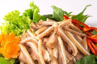 Mẹo luộc tai heo trắng giòn sần sật
