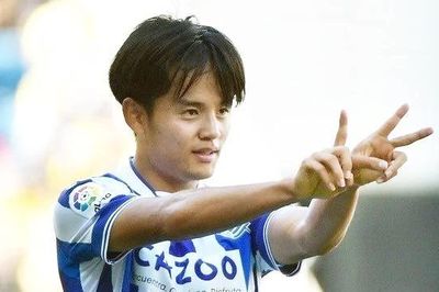 'Messi Nhật Bản' gia nhập đại gia bóng đá Anh?