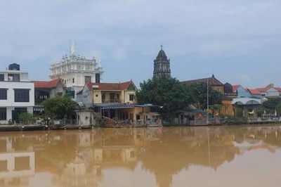 Hà Nội mưa lớn, gia tăng úng ngập ven sông Tích, sông Bùi