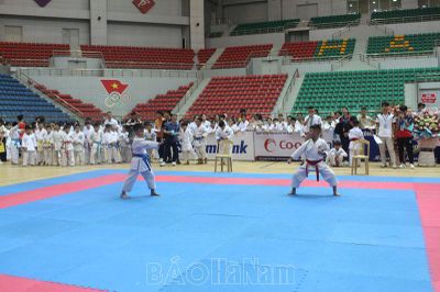 Hơn 600 vận động viên dự Giải vô địch các Câu lạc bộ Karate tỉnh Hà Nam mở rộng năm 2024