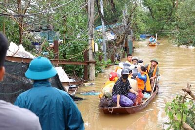 Hà Nội phát lệnh báo động lũ cấp 1 trên sông Hồng