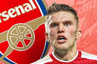Arsenal vung tiền mua tiền đạo cắm cực chất