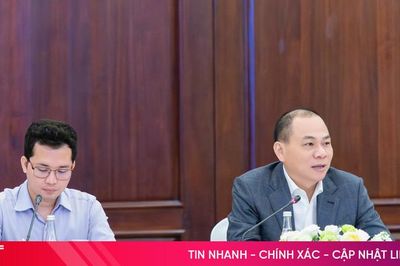 Vì sao nhiều doanh nghiệp vận tải sẵn sàng đền cọc mua xe xăng, sớm chuyển đổi sang xe điện?
