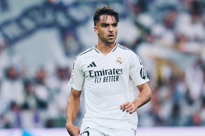 Trung vệ 21 tuổi vừa ra mắt Real Madrid là ai