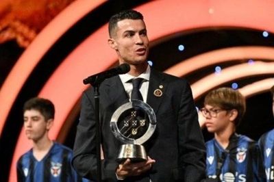 C.Ronaldo khó hoàn thành ước mơ 1000 bàn thắng