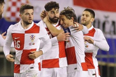 Modric vỡ òa cảm xúc