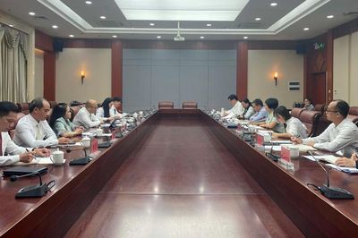 Đoàn đại biểu liên ngành tỉnh làm việc tại thành phố Sùng Tả (Trung Quốc)