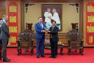 Đại sứ Hợp chúng quốc Hoa Kỳ tại Việt Nam thăm, chào xã giao lãnh đạo tỉnh An Giang