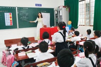 Không cấm giáo viên dạy thêm; Lương nhà giáo ở mức cao nhất trong hệ thống bậc lương
