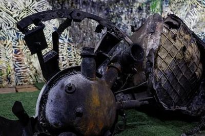 Ukraine nghiên cứu mảnh vỡ tên lửa siêu thanh mới của Nga