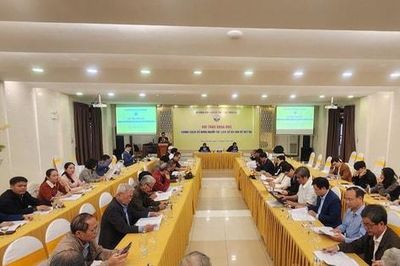 Luật hóa về người tài và sử dụng người tài trong hệ thống chính quyền