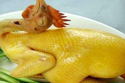 Mẹo luộc gà vàng óng, da căng đẹp, thịt ngọt mềm chuẩn nhà hàng