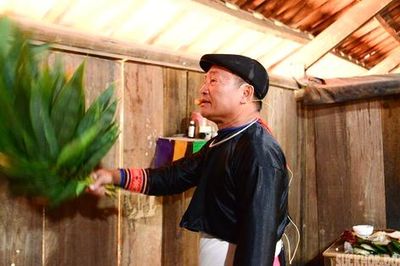 Độc đáo tục lệ 'quét bồ hóng' đón Tết của người Mông