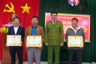 Kbang: Khen thưởng 6 tập thể và 10 cá nhân trong công tác phòng-chống tội phạm