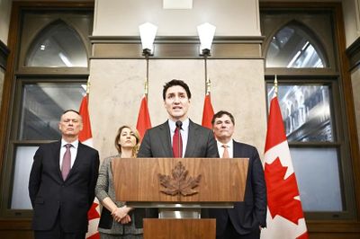 Canada, Mexico và Trung Quốc đồng loạt phản ứng trước mức áp thuế quan mới của Mỹ