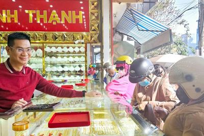 TP. Pleiku: Lượng khách mua vàng ngày vía Thần Tài giảm