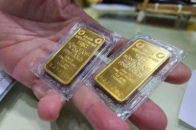 Giá vàng vọt tăng ngày vía Thần Tài