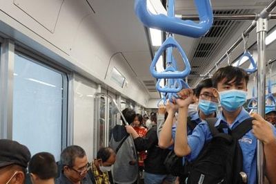 Thêm lựa chọn thanh toán không tiền mặt khi đi metro số 1