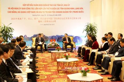 Bí thư Tỉnh ủy Lạng Sơn, Việt Nam hội kiến Bí thư Khu ủy Khu tự trị dân tộc Choang Quảng Tây, Trung Quốc