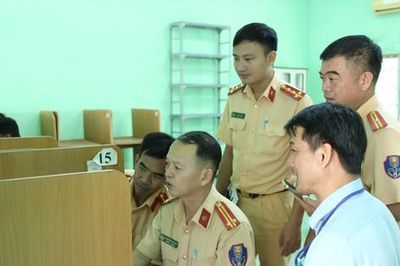 Không để gián đoạn cấp đổi giấy phép lái xe