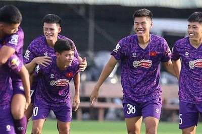 Hai cầu thủ Việt kiều lên đội U22 Việt Nam