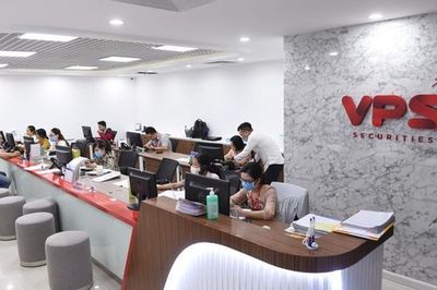 Chứng khoán VPS huy động thành công 5.000 tỷ đồng từ trái phiếu, lãi suất từ 8,3%/năm