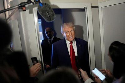 Ông Trump tuyên bố: Trung Quốc mắc sai lầm khi đáp trả Mỹ bằng thuế quan