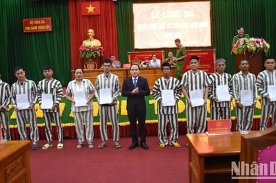 Đặc xá cho 314 phạm nhân tại Đồng Nai