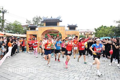 Tổ chức hoạt động 'Chạy về Làng'