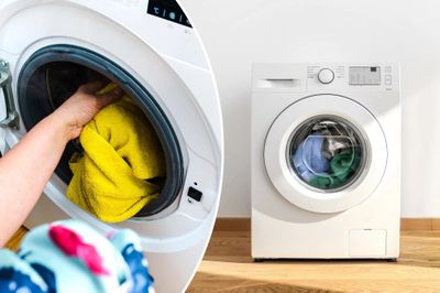 Chuyên gia chỉ ra 3 sai lầm khi dùng máy giặt khiến chu trình giặt kéo dài