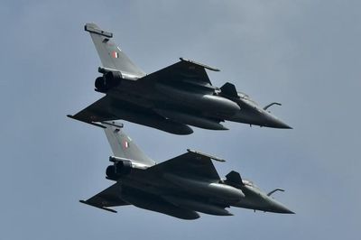 Ấn Độ và Pakistan nâng cấp quân đội, rủi ro gia tăng