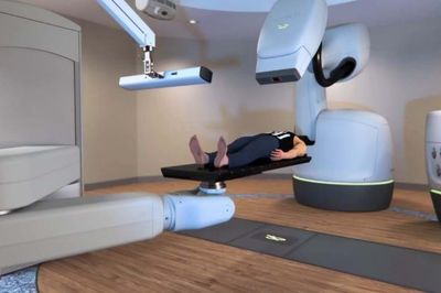Bệnh viện FV đầu tư 200 tỷ cho hệ thống xạ phẫu bằng robot tích hợp AI