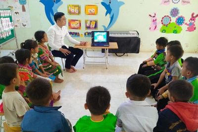 Đề xuất tăng phụ cấp ưu đãi cho giáo viên mầm non