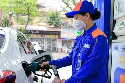 Giá xăng dầu đồng loạt tăng