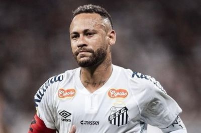 Neymar chia tay Santos?